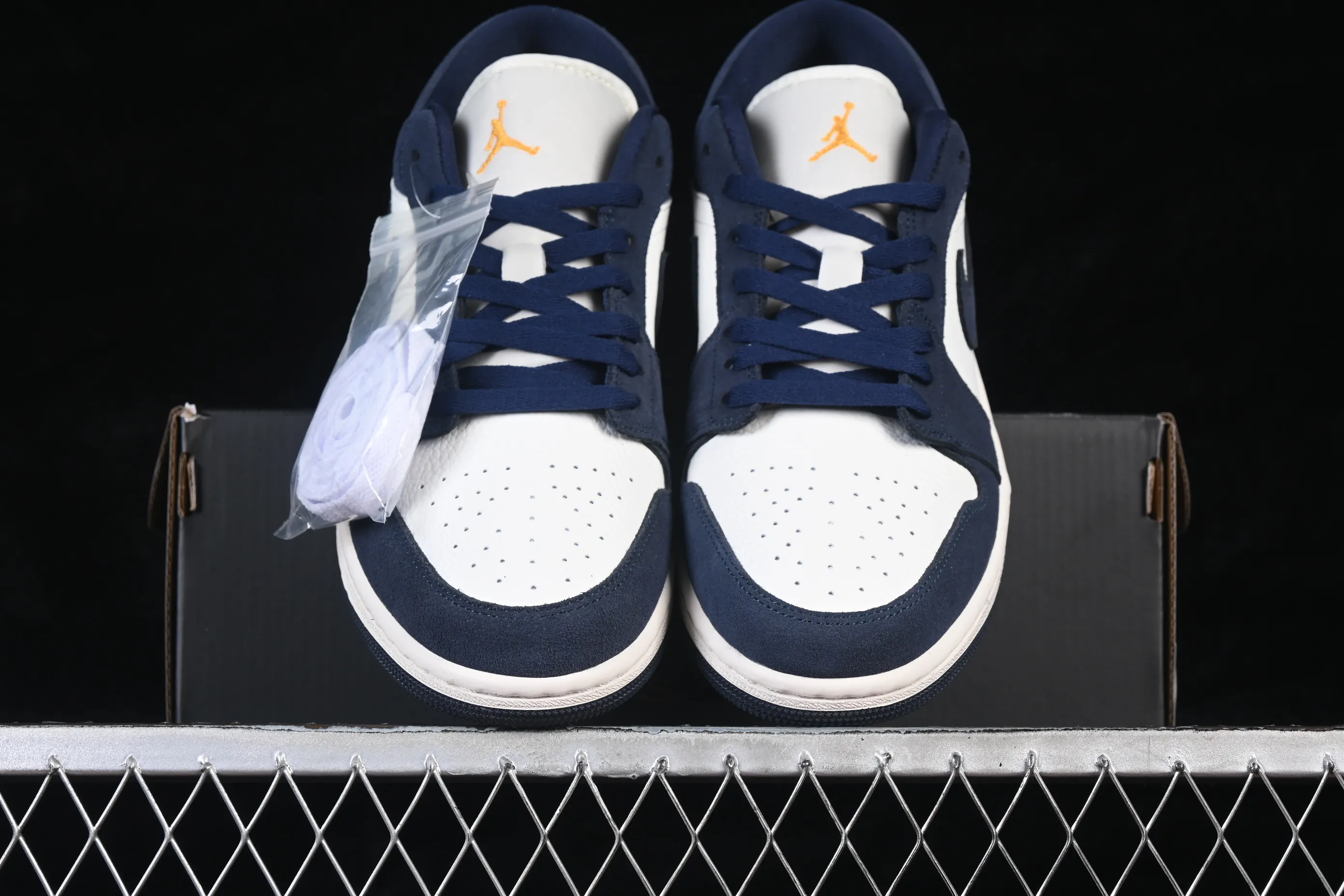All categories Air Jordan Jordan series basketball shoes Air Jordan 1 Low Air Jordan 1 Low AJ1 Joe 1 white dark blue low-top cultural and casual sneakers IO7448-400